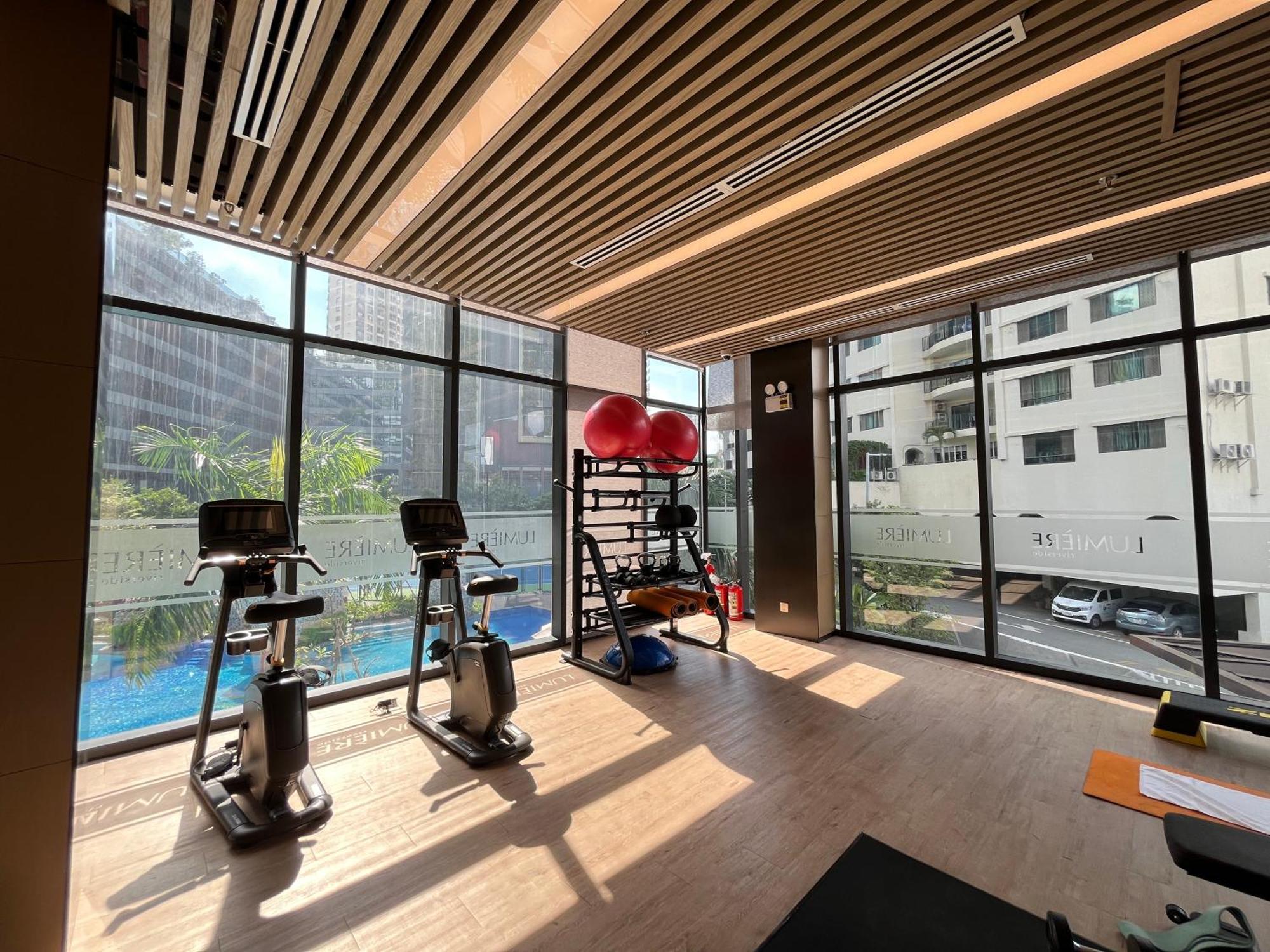Khách sạn The Lumiere Riverside Oasis 5*