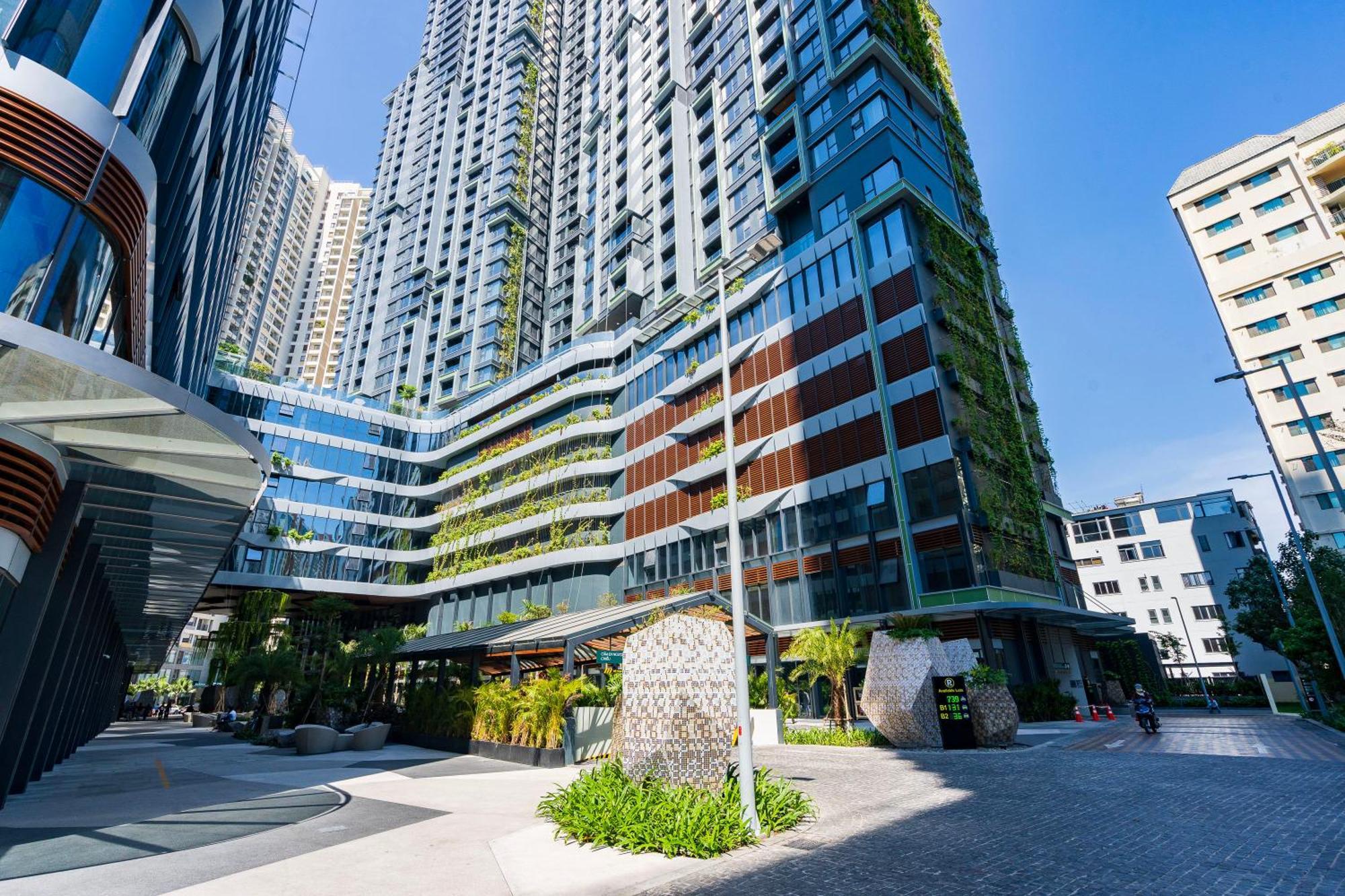 Khách sạn The Lumiere Riverside Oasis 5*