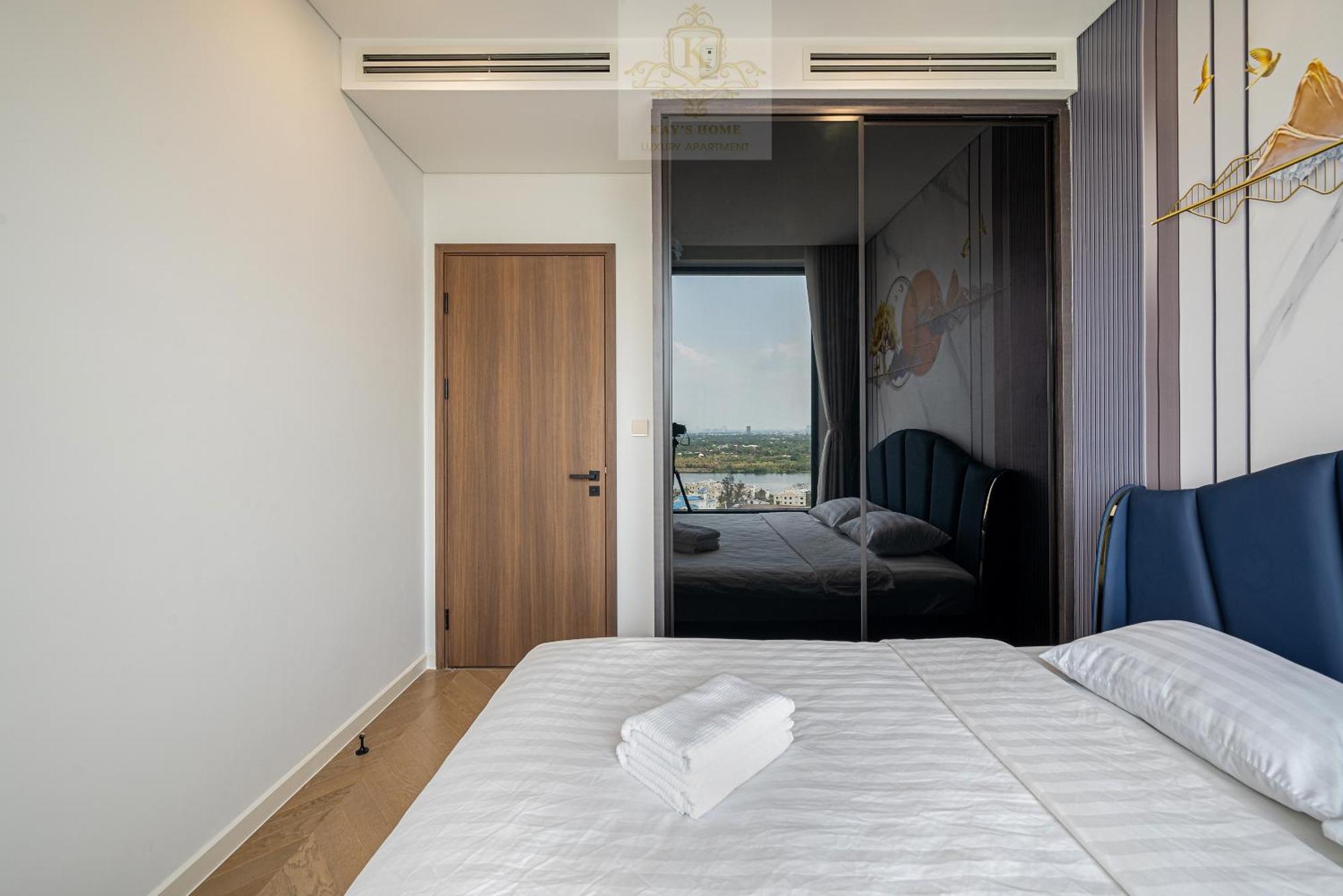 The Lumiere Riverside Oasis Khách sạn 5*