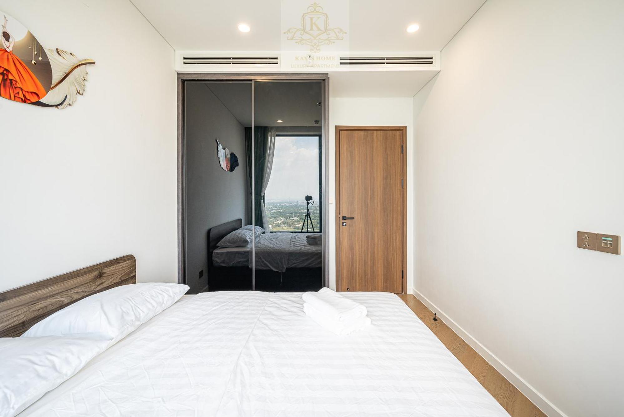 The Lumiere Riverside Oasis Khách sạn 5*