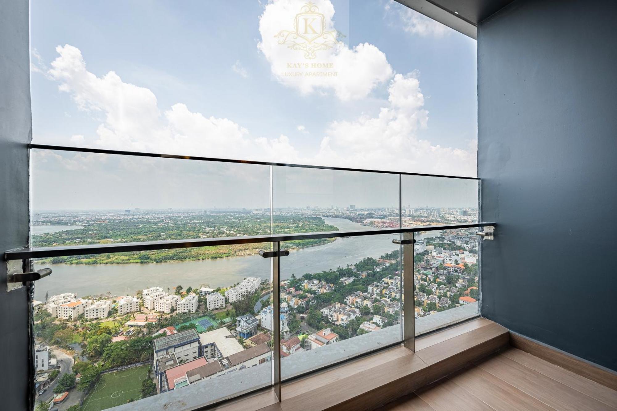 Khách sạn The Lumiere Riverside Oasis TP. Hồ Chí Minh