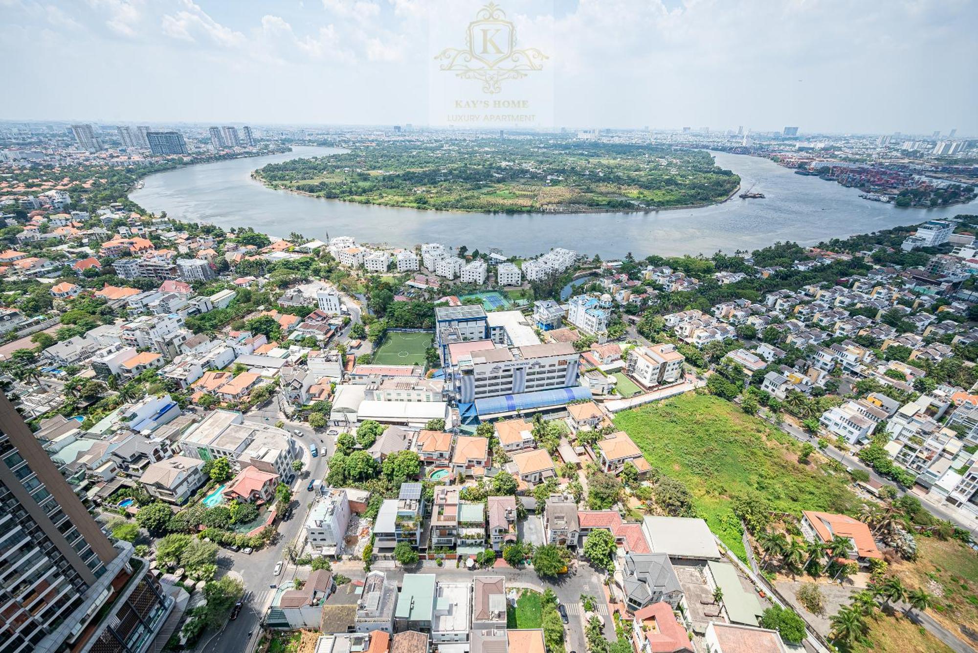 Khách sạn The Lumiere Riverside Oasis 5*